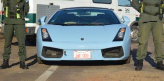 Gendarmes secuestran un Lamborghini de patente paraguaya sin documentación