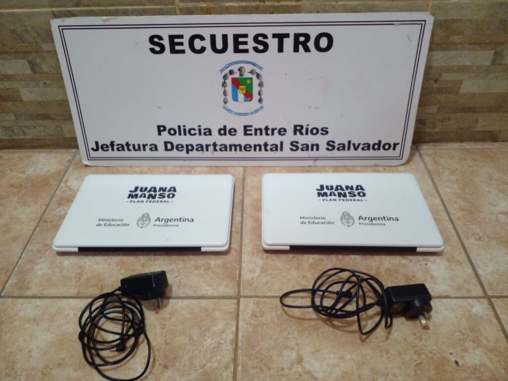La policía secuestró Notebook del Plan  Conectar Igualdad