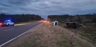 Choque entre dos autos sobre ruta 130
