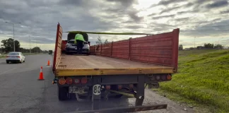 Un camión transportaba un vehículo con pedido de secuestro en ruta 14