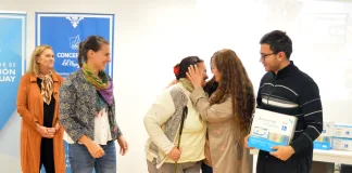 Uruguayenses con discapacidad accedieron a decodificadores adaptados de tv