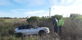 Una ambulancia con destino a la Histórica asistió en un despiste en la Autovía Artigas