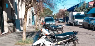 Relevan y pintan los estacionamientos de motos y colectivos en la ciudad