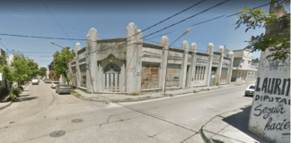 Dos jóvenes fueron abordados por motochorros, exhibiendo un arma de fuego y golpeando a unos de los jóvenes