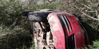Un vehículo despistó y volcó en Ruta Nacional 127