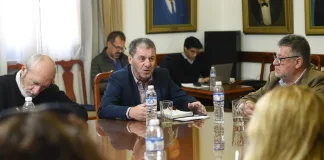 Los gremios estatales aceptaron la propuesta de la provincia que supera la inflación