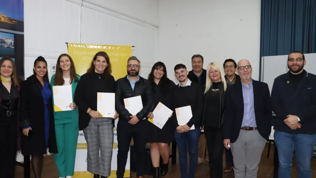 Graduados de la Licenciatura en Periodismo a distancia visitaron la UCU 
