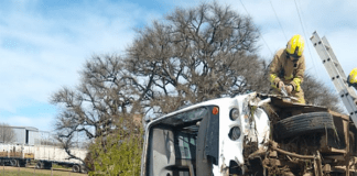 San José: Despiste y vuelco de un colectivo