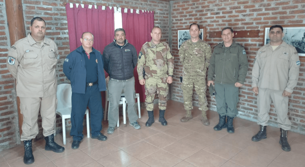 Reunión extraordinaria entre Instituciones locales y Fuerzas Armadas y de Seguridad en la Prefectura Gualeguaychú