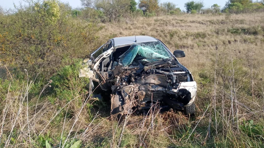 Macia: Un camión se cruzó de carril y chocó de frente con una camioneta