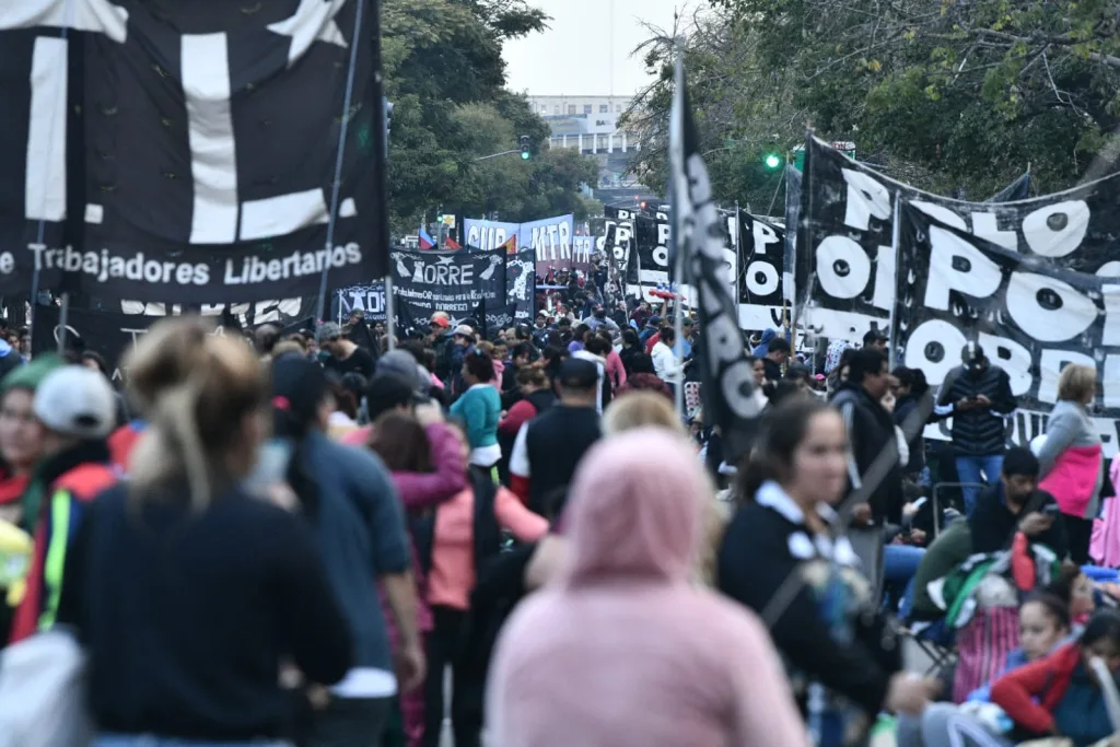 Jornada de lucha Nacional piquetera contra el ajuste del gobierno este miércoles