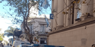 Una mujer fue detenida por daños en una entidad bancaria por no tener depositado dinero en su cuenta