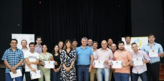 Flechabus y la Municipalidad de Colón brindaron formación para jóvenes conductores