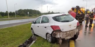 San José: Por las inclemencias del tiempo un vehículo despistó en la Autovía