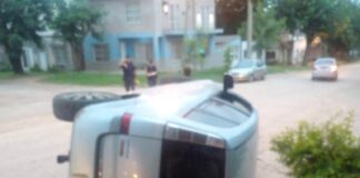 Accidente de tránsito en Colón: conductor resultó ileso tras un vuelco