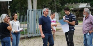 José Luis Walser recorrió con su equipo el predio donde se realizará la Fiesta Nacional de la Artesanía