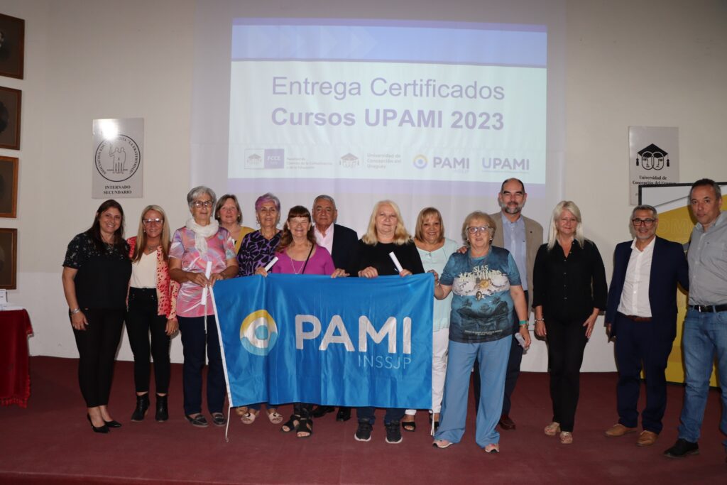 Acto de cierre de Talleres Upami en la Universidad de Concepción del Uruguay