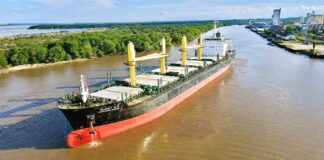 Arribó el primer buque del año al puerto de Concepción del Uruguay