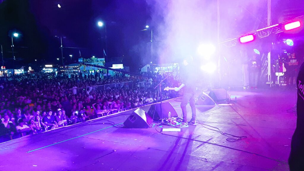 Tras el rock de Kapanga y Virus, hoy llegan Los Palmeras.