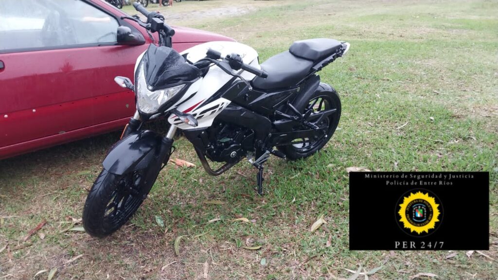 Personal policial recuperó una moto que fue robada en Buenos Aires