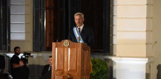 El gobernador Frigerio busca prohibir por ley designaciones en el último año de gestión