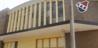 Dos sujetos detenidos al intentar sustraer un portón del club Rivadavia