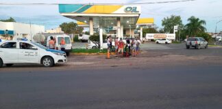 Una camioneta giró a la izquierda y no advirtió que de frente venia una moto