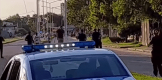Incidentes en la defensa sur, por la sustracción de un celular, vecinos agredieron a los uniformados en el Barrio 30 viviendas