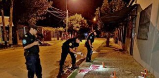 Dos delincuentes habrían violado la prisión domiciliaria y asesinaron a un joven de varios disparos