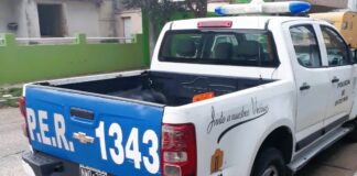 Colisión entre una moto y un auto en Bvard Yrigoyen y Urquiza: Dos personas hospitalizadas