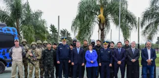 Roncaglia y Bullrich recorrieron la Escuela de Oficiales de Paraná