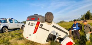 Vuelco de un utilitario en Ruta 12