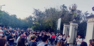 Se realizó el abrazo a la escuela Normal Mariano Moreno