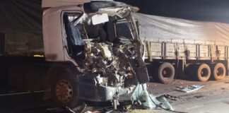 Violento choque entre un camión y una camioneta en el ingreso a Chajarí