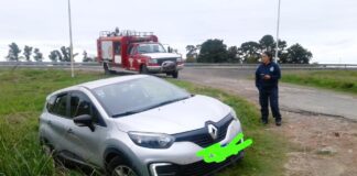 Un vehículo terminó en la cuneta en Ruta 12