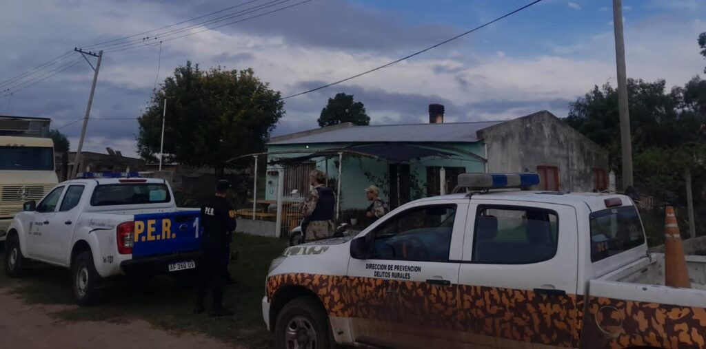 Cuatro allanamientos y requisas domiciliarias en Gualeguay: secuestraron carne vacuna y celulares para un hecho de abigeato