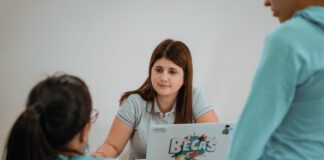 Empezó el pago de becas provinciales de todos los niveles