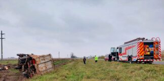 Despiste y vuelco de un camión en Ruta N°12