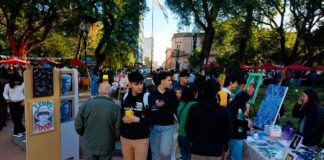 La ciudad disfrutó de la Feria de Arte “Galería de los Pájaros”