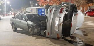 Impresionante Choque y vuelco en Bvard. Yrigoyen y Leguizamón