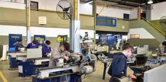 Institutos de Formación Técnico Profesional recibieron fondos para la mejora y el equipamiento de sus espacios