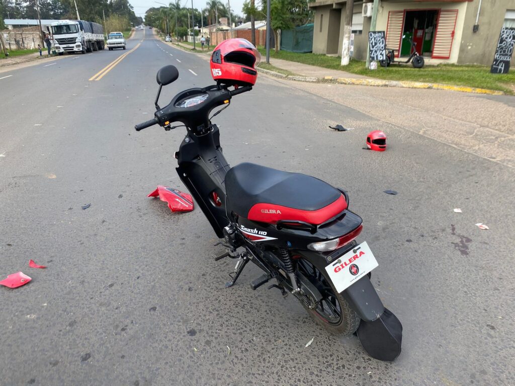 Dos mujeres fueron hospitalizadas tras ser chocada por un auto que se dio a la fuga