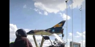 Asalto en Barrio Matadero: Dos jóvenes fueron atacados a punta de pistola para robarle la motocicleta