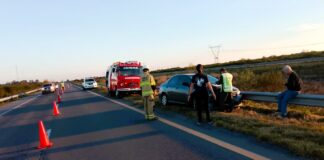 Choque en la Autovía N°14: un auto colisiona con un camión y el guardarraíl