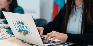 Inicia el pago de becas provinciales a estudiantes secundarios y superiores