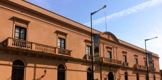 Vacaciones sin sueldo: Exigen a UADER el pago de salarios de los docentes del Histórico Colegio “Justo José de Urquiza”