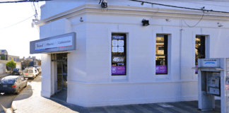 Vecinos del Barrio Mosconi sin Teléfono ni Internet: Denuncian mala gestión de la empresa Personal-Flow