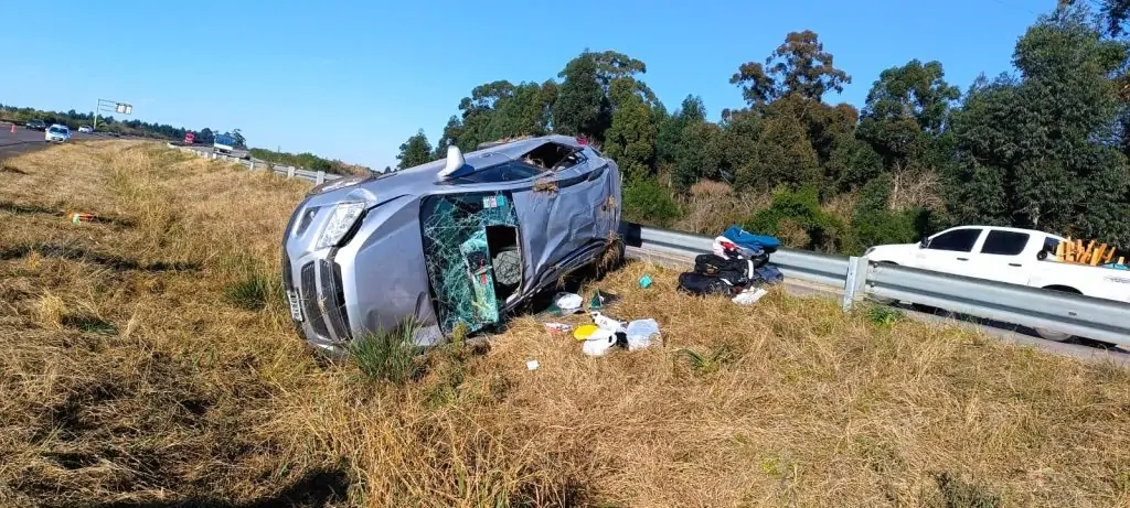 Autovía: Vuelco de un vehículo deja una adolescente con lesiones grave
