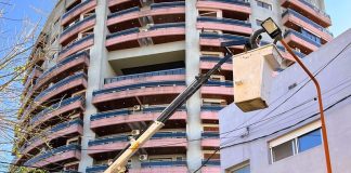 Continúa el recambio de luminarias en el centro de la ciudad