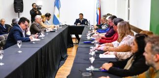 La provincia ofertó un cinco por ciento de aumento para julio y una suma fija de 120.000 pesos